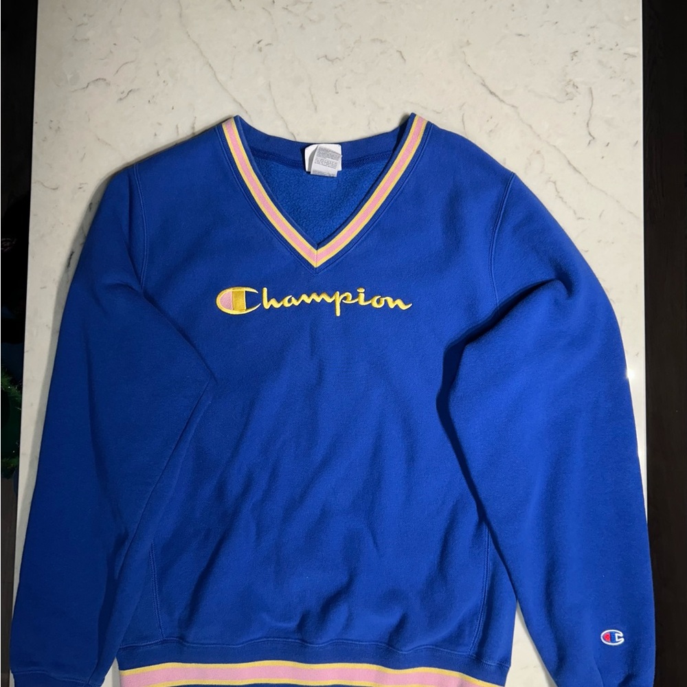 Champion Heritage V-Neck Sweatshirt - Picture 2 of 10